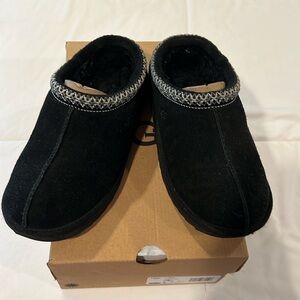 Good as new! UGG Tasman II Slipper